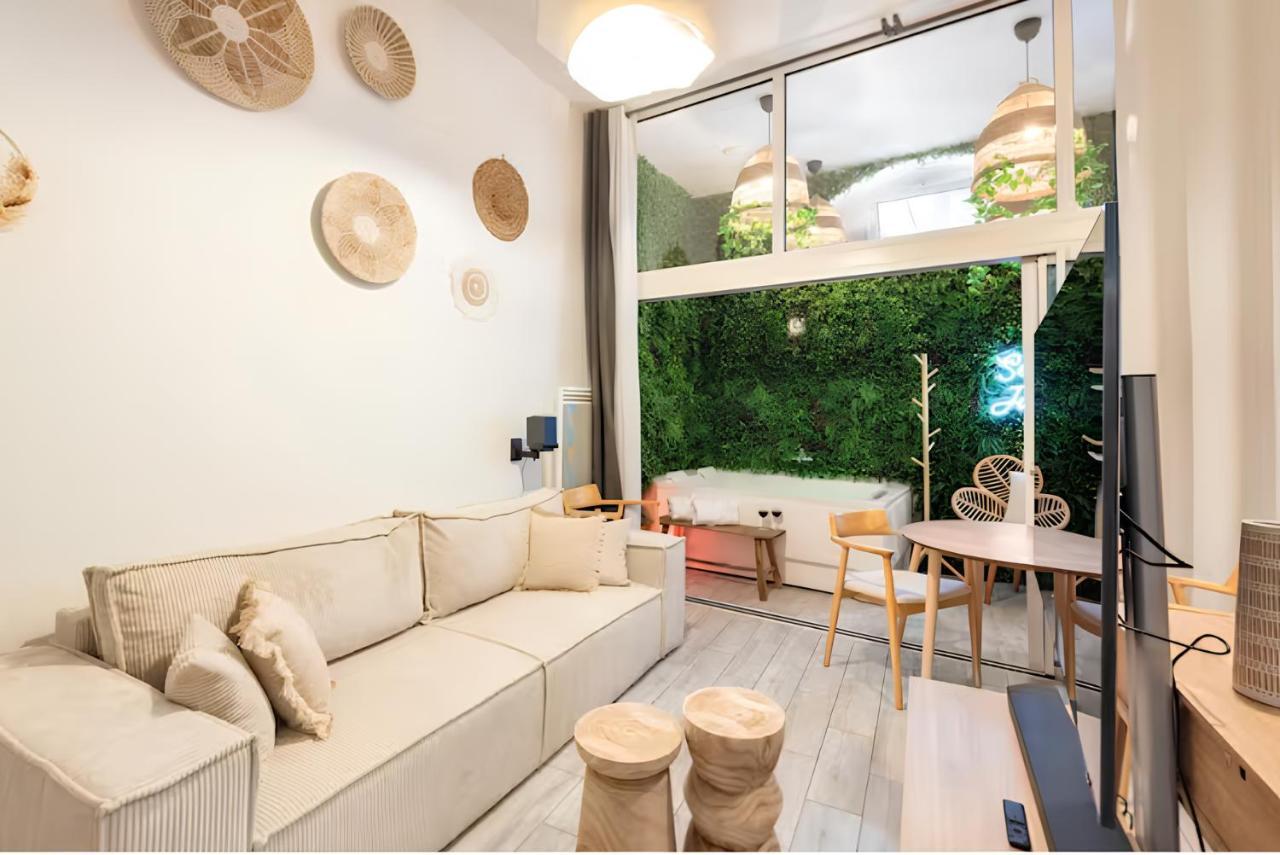 Apartment Secret Jungle Chartrons - Hyper-centre Jacuzzi Bain Balneo & Cinema *