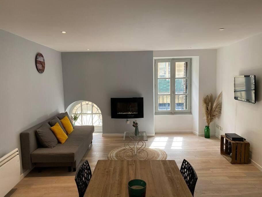 Centre - T3 - 4 Pers - Patio Exterieur Apartment *