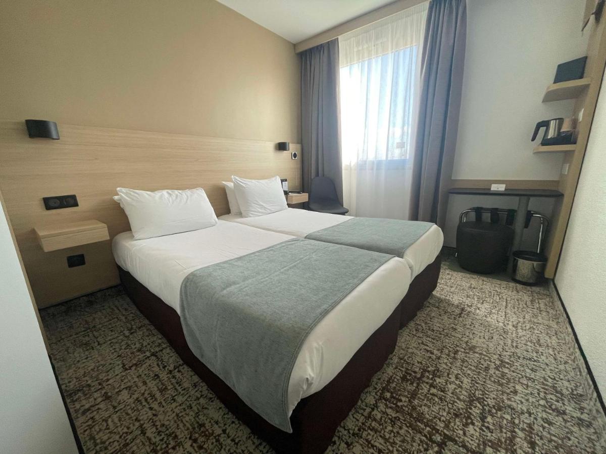 Hotel Sure By Western 3*