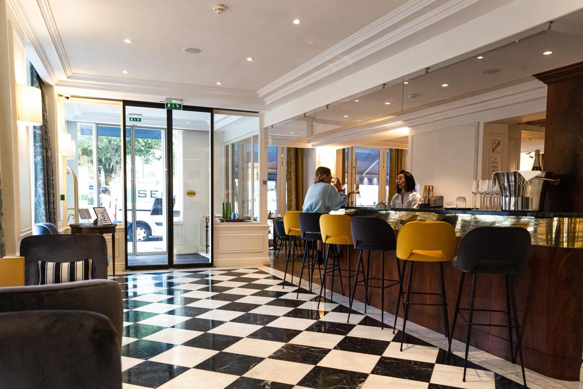 Hotel De Seze & Centre 4*