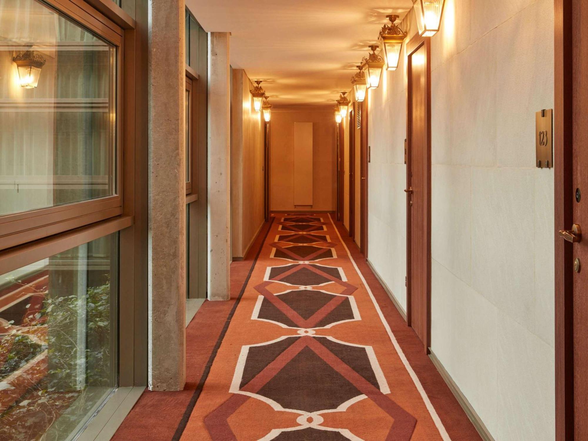 Hotel Mondrian Les Carmes 5*