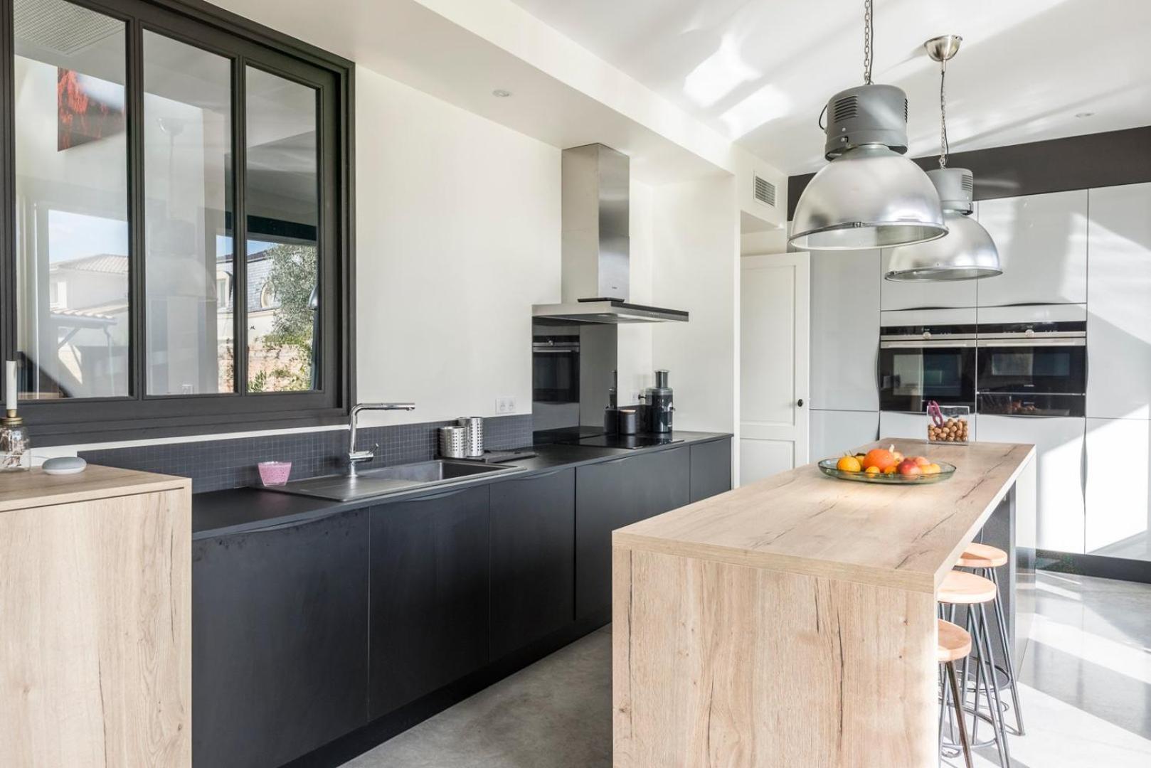 Pleasant Family House With Swimming Pool Bordeaux