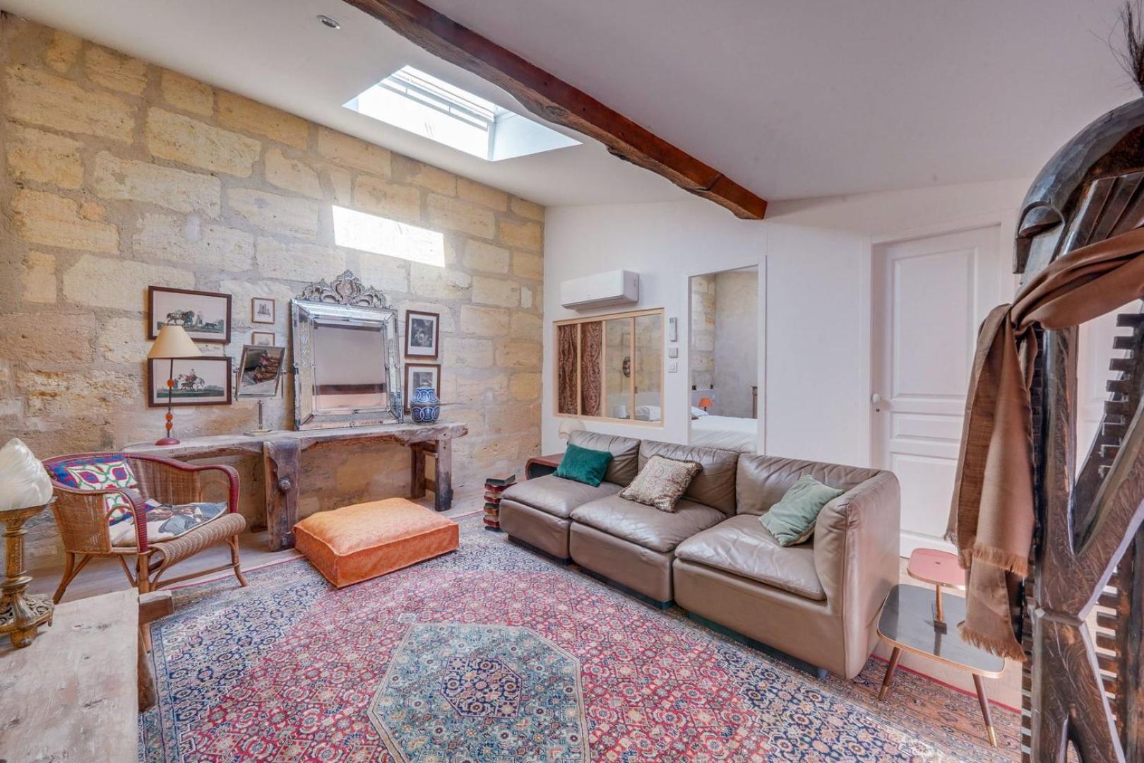 Very Charming Chartrons Guest house