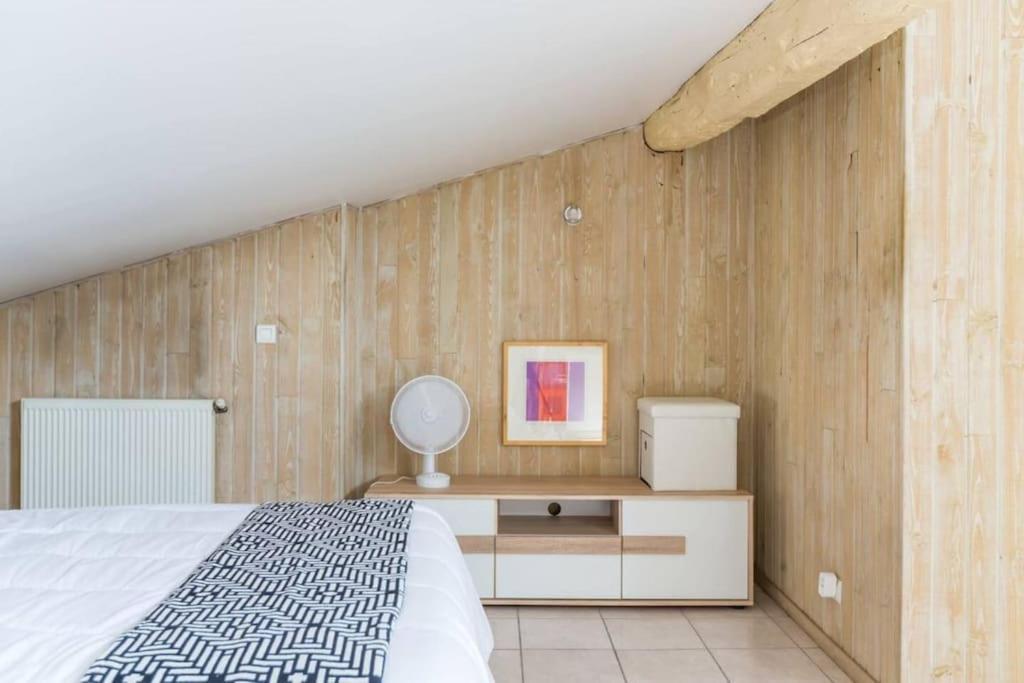 Spacieux Centre Apartment
