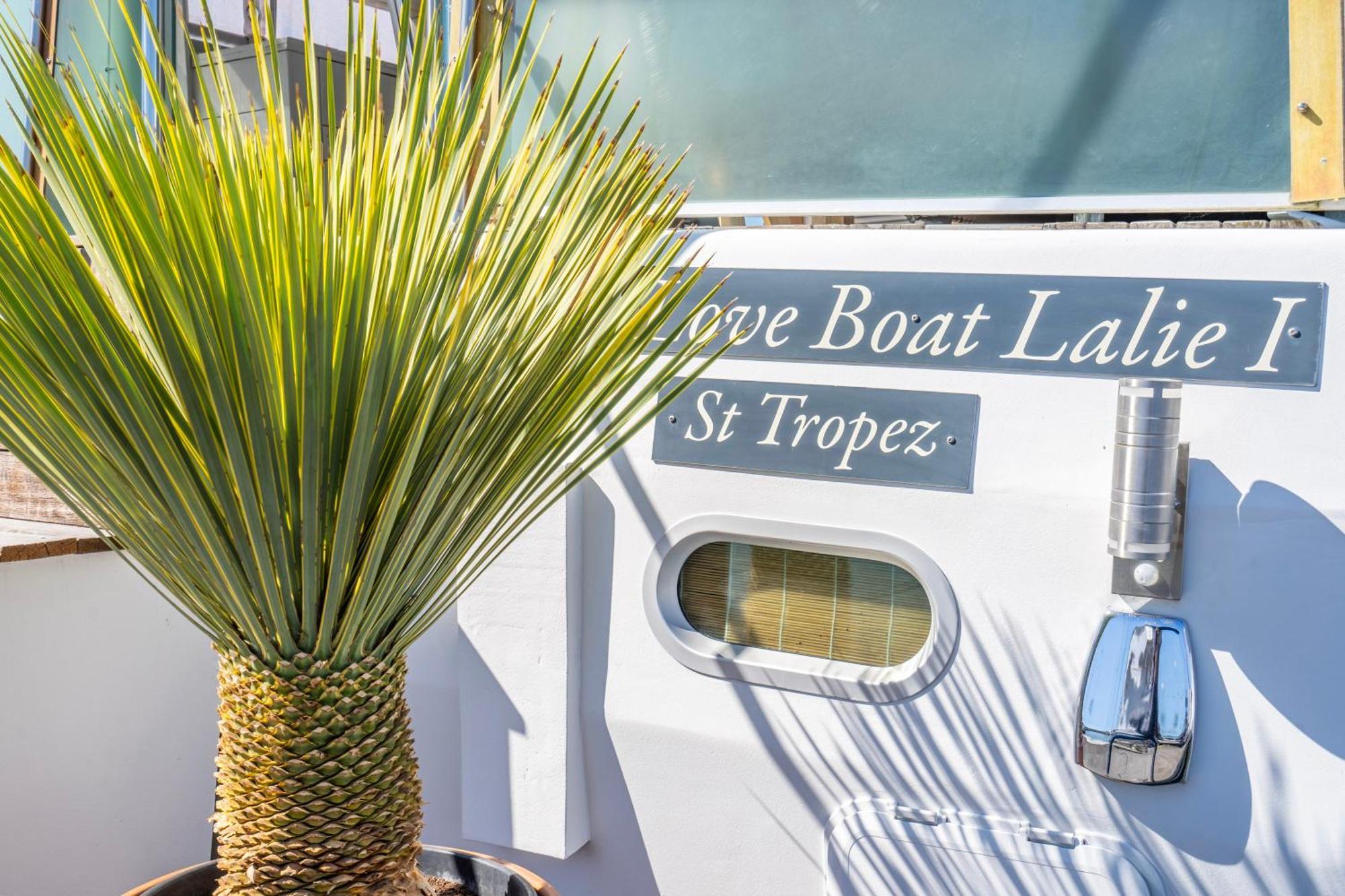 Botel Boat, Vintage Yacht *