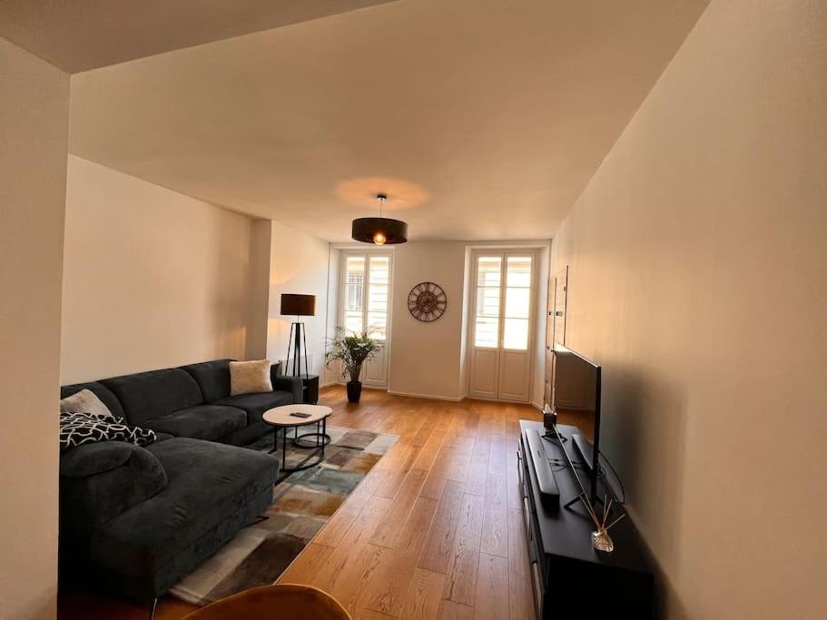 Beautiful In Center Apartment