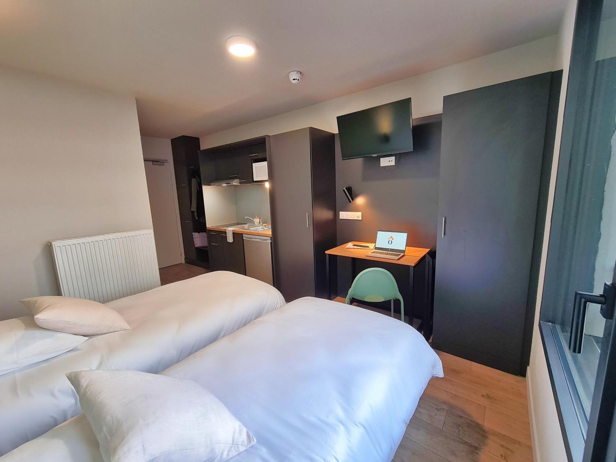 Montempo Centre - Bassins A Flot Aparthotel 2*