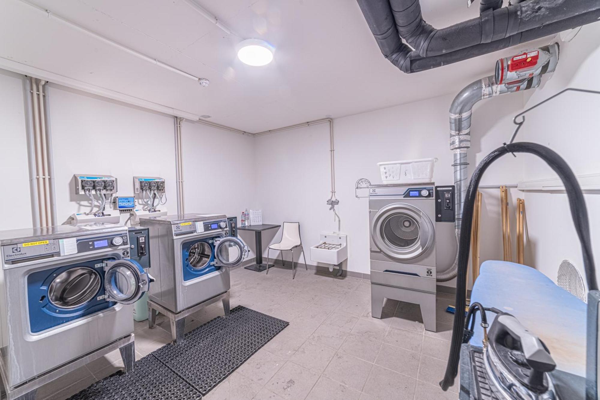 Aparthotel Montempo Centre - Bassins A Flot 2*