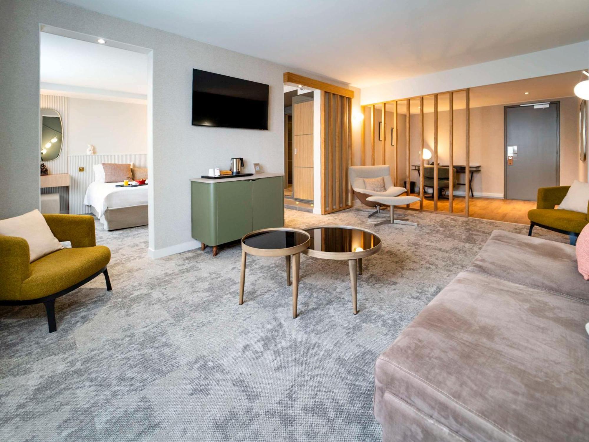 Mercure 4*