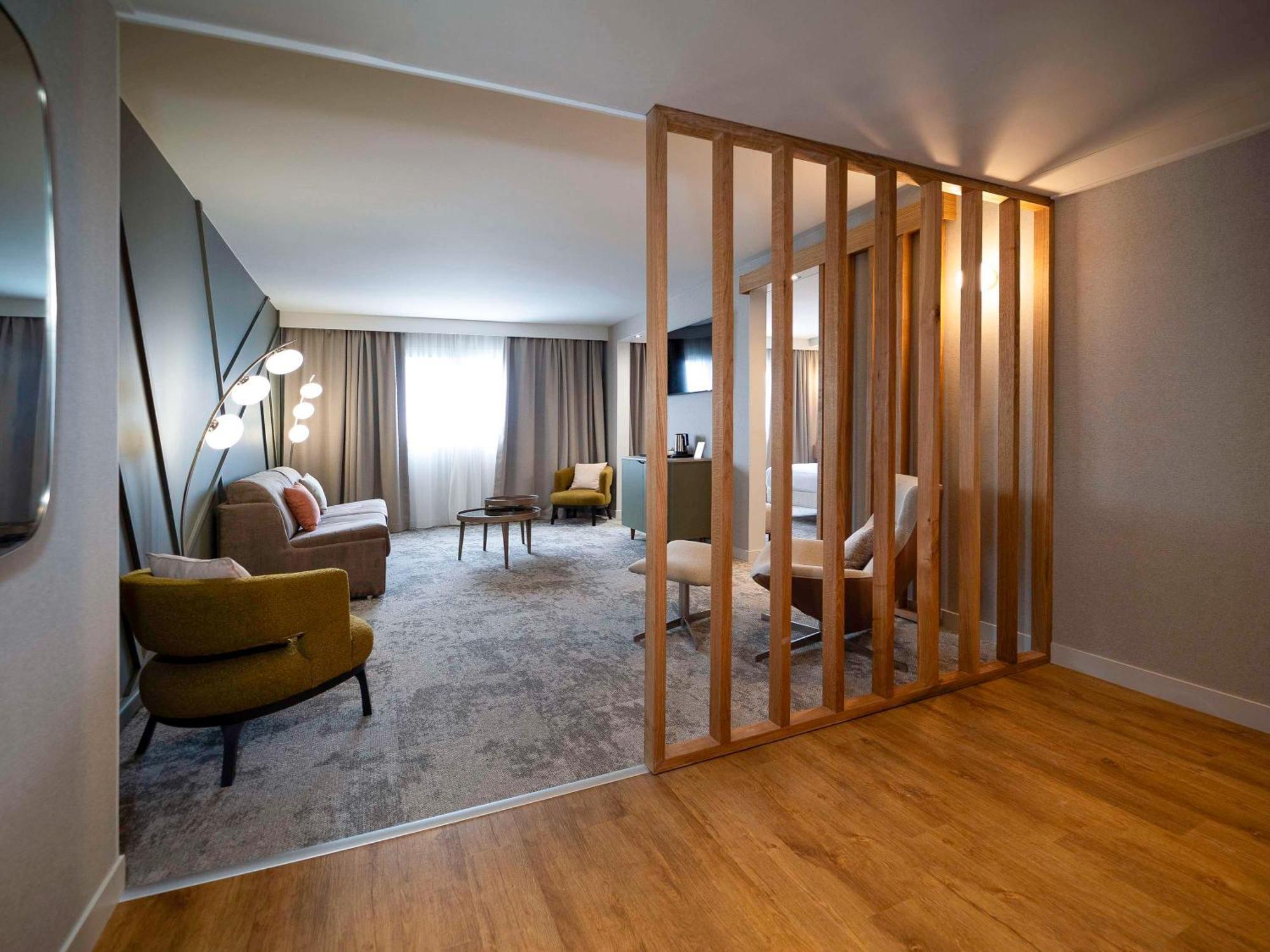Mercure Hotel 4*