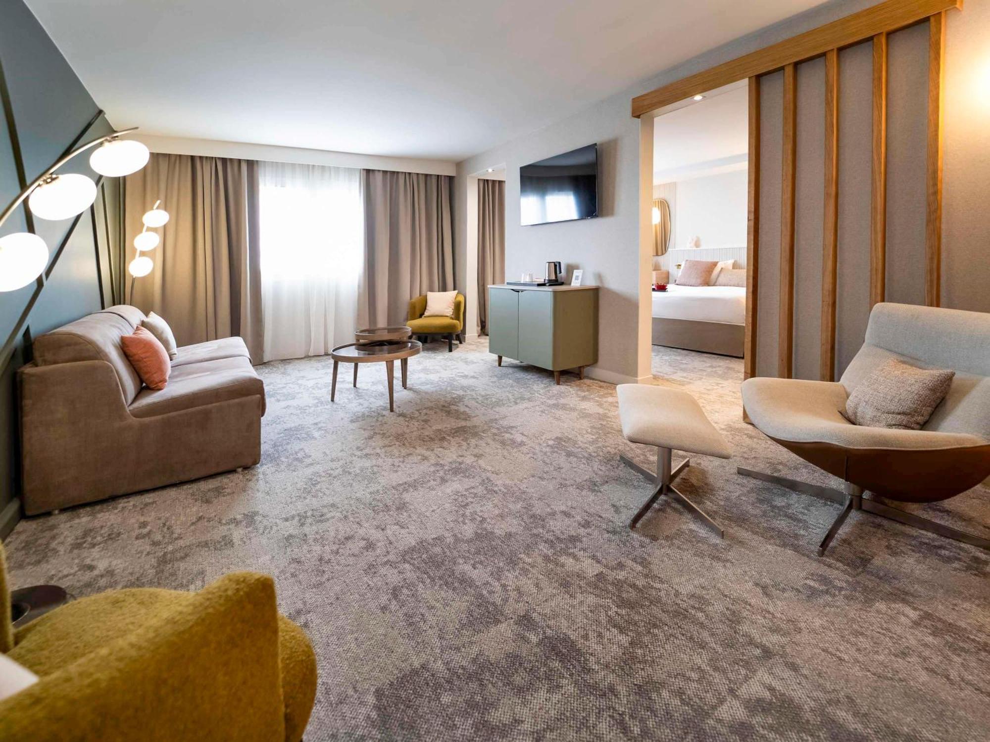 Mercure Hotel 4*