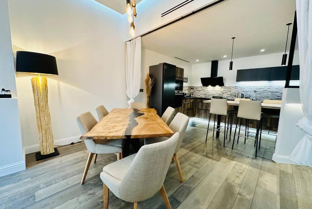Apartment Chateau Trompette Tourny
