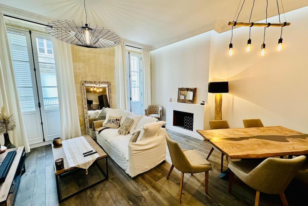 Apartment Chateau Trompette Tourny