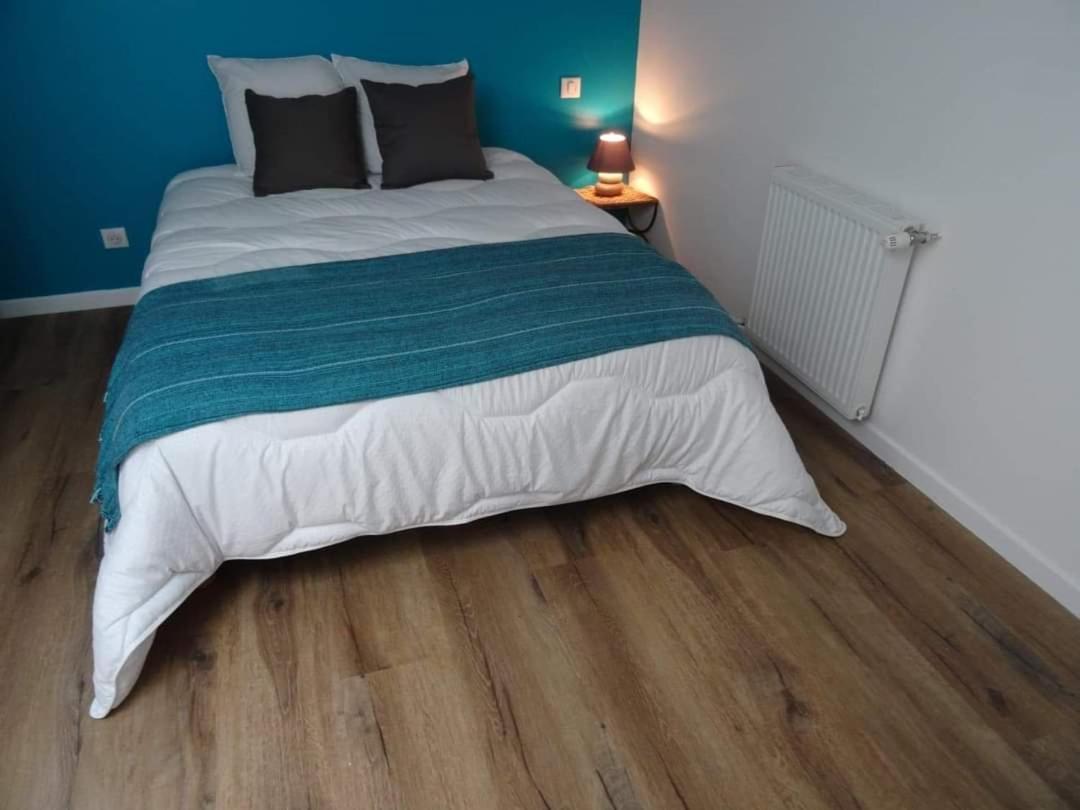 Privee En Colocation Dans Agreable Maison Avec Jardin - A Private In A Shared House With Garden