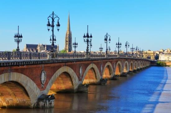 Magnifiques Climatises En Plein Coeur Des Chartrons Appartement *