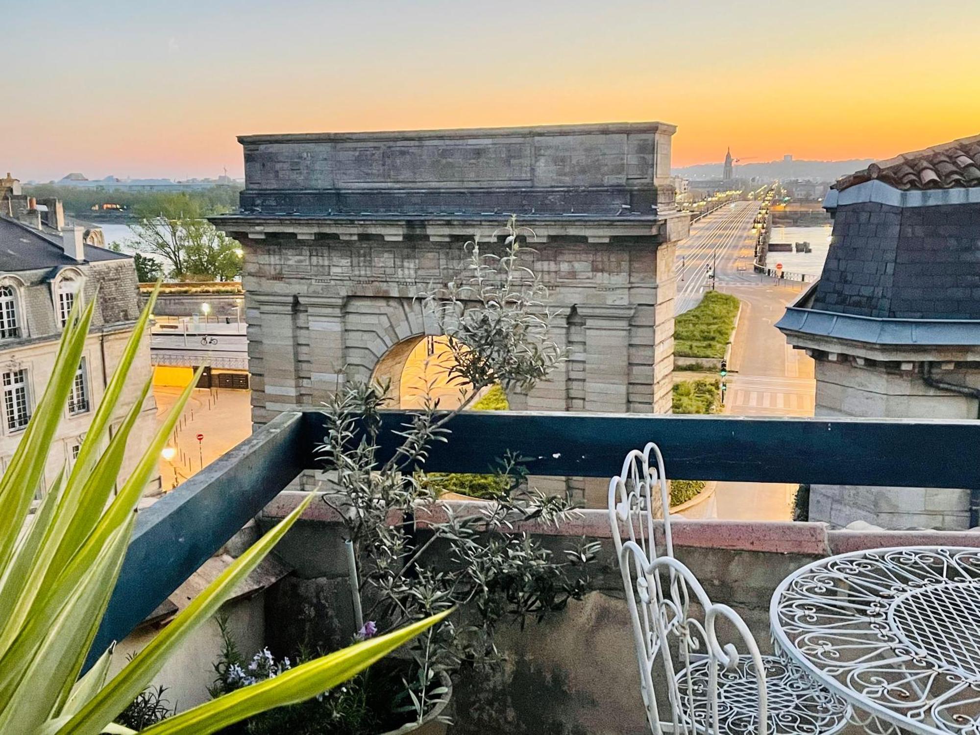 Terrace Bordéus