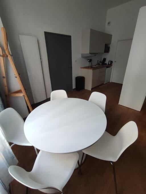 Apartment In The Heart Of The Chartrons *
