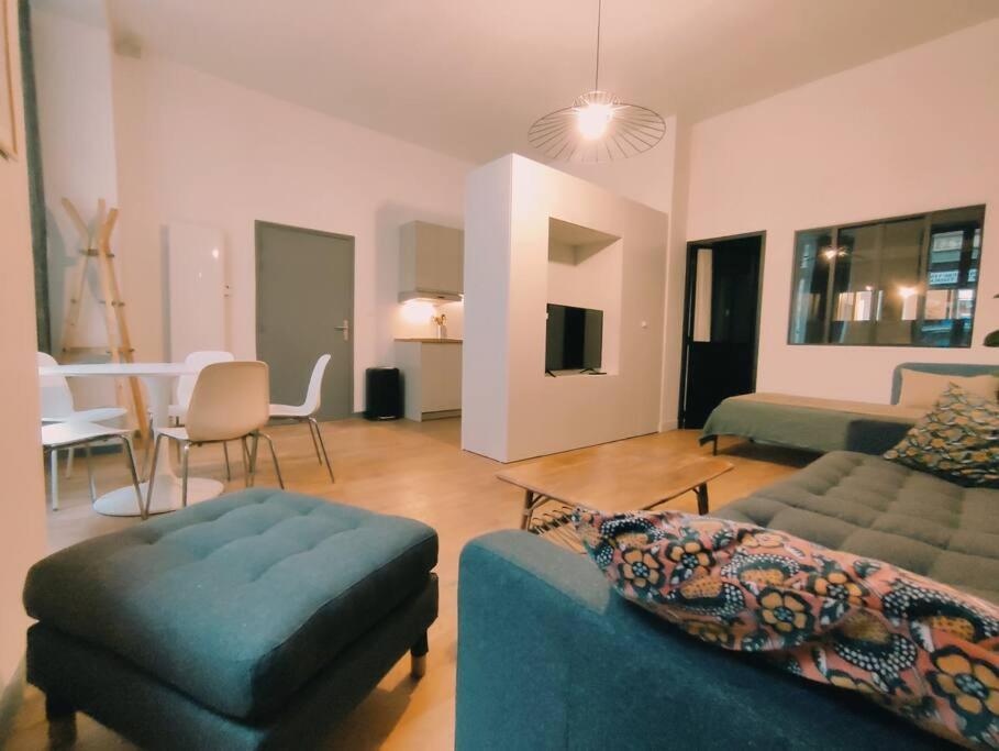 In The Heart Of The Chartrons Apartment *