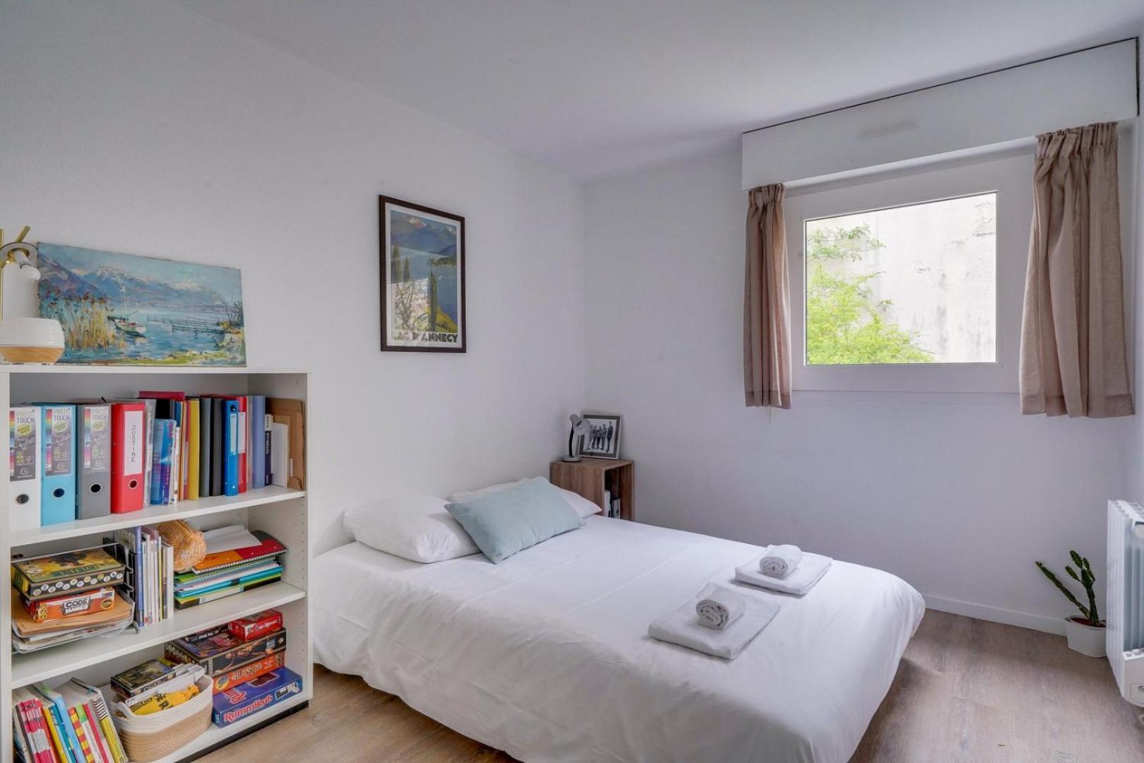 Apartment Pleasant Flat In With Terrace And Parking Bordeaux