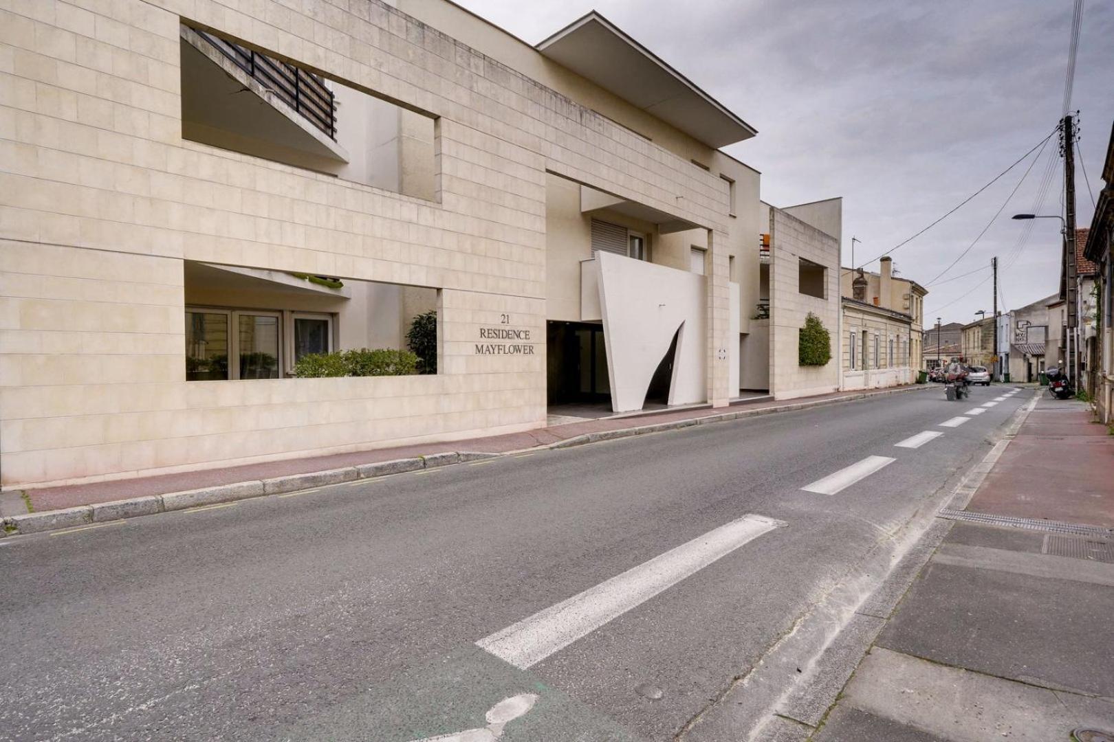 Pleasant Flat In With Terrace And Parking Apartment Bordeaux