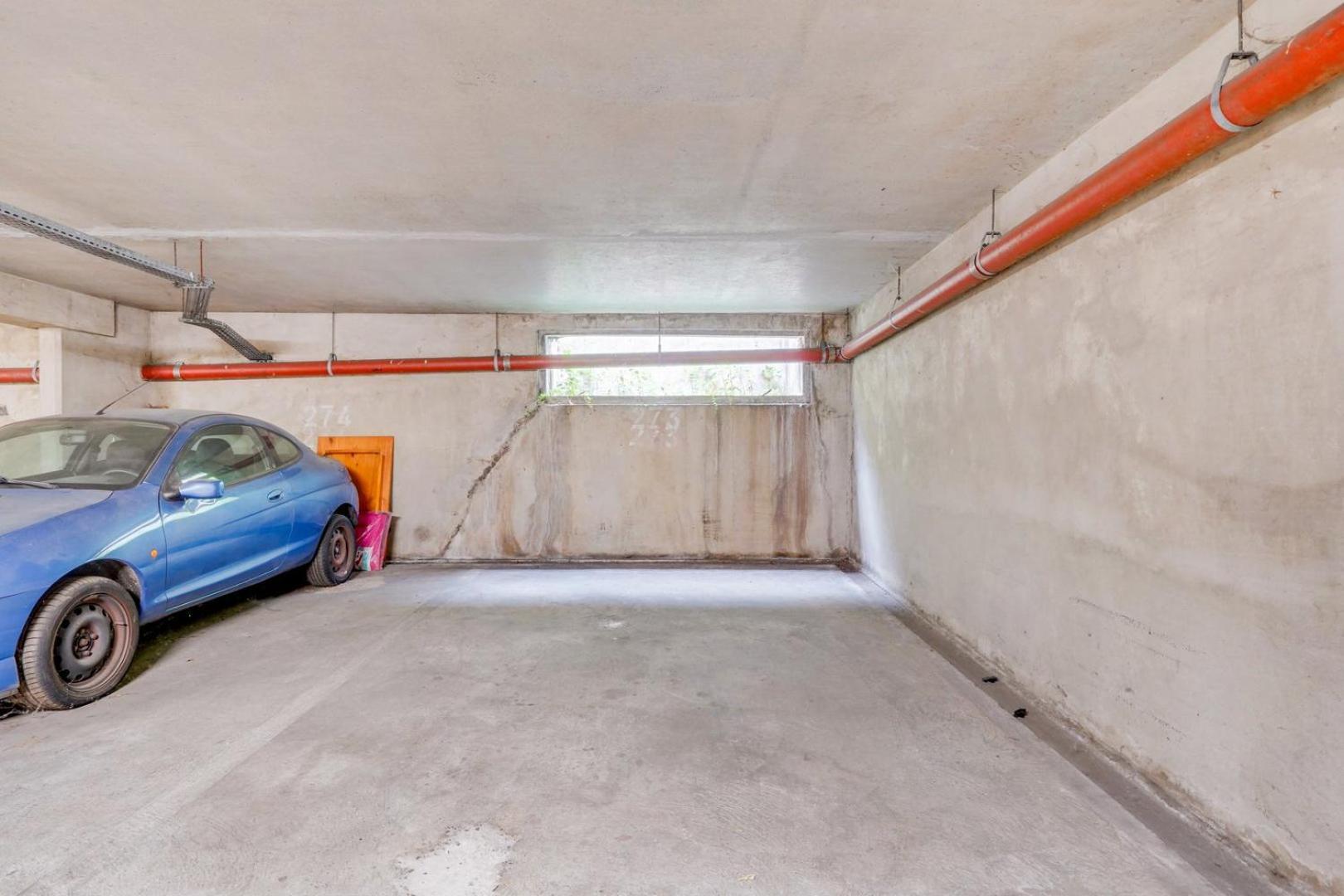 Apartment Nice With Balcony St Genes And Parking Bordeaux