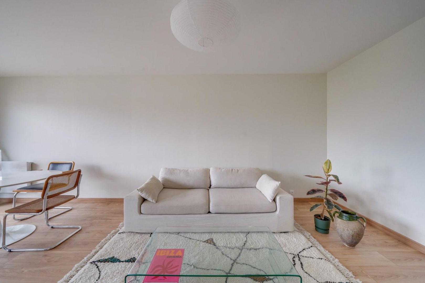 Nice With Balcony St Genes And Parking Apartment Bordeaux