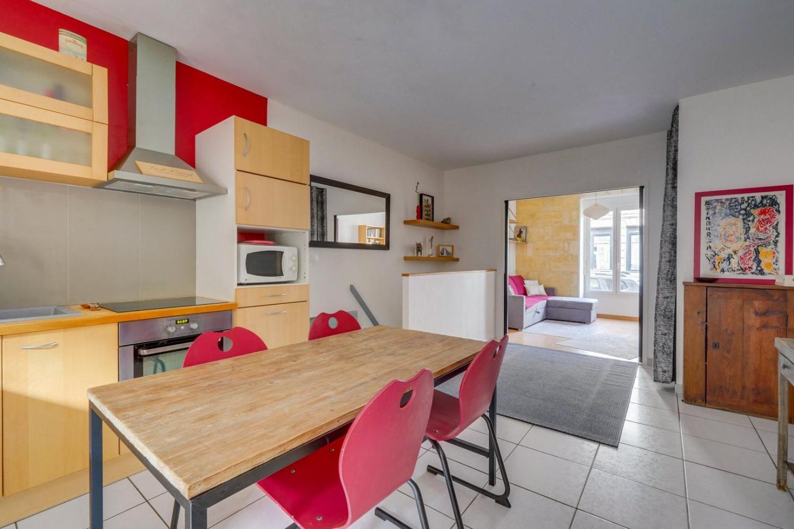 Guest house Charming Townhouse With Terrace *