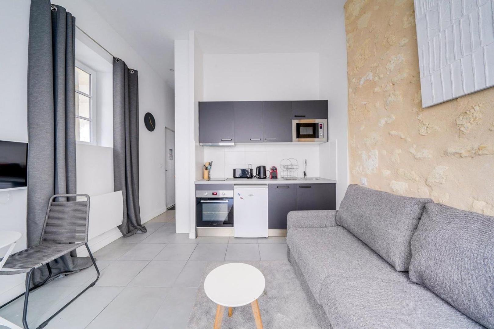 Beautiful With Private Terrace * Bordeaux