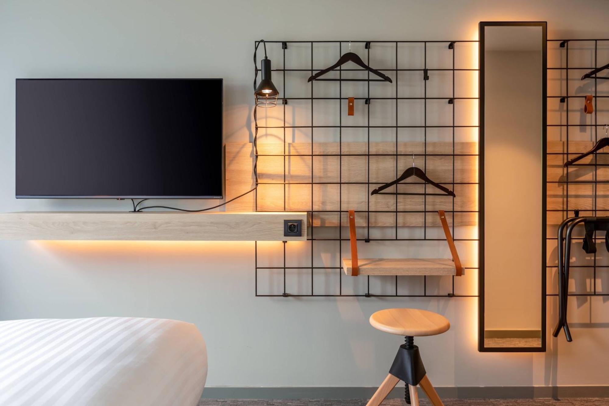 Moxy Hotel 3*
