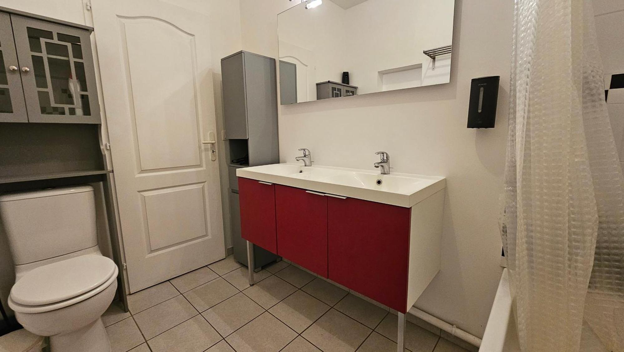 Séjour chez l'habitant Bed To Rent - Maison Calme Avec Jacuzzi Sous Supplement
