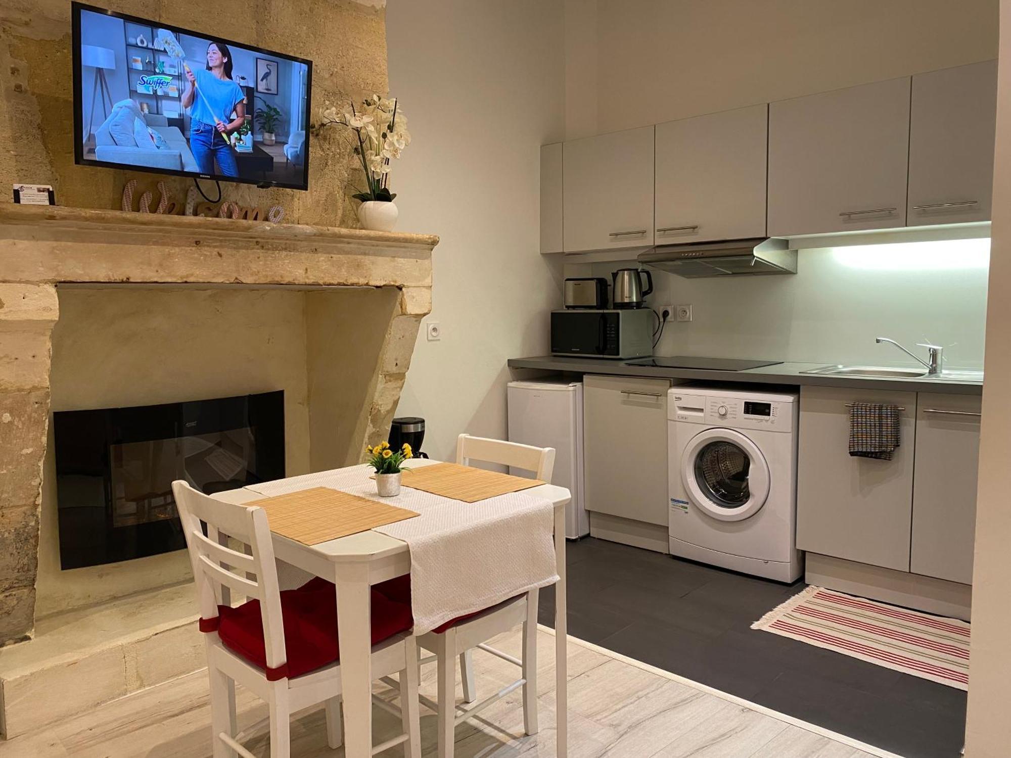 Apartment Cocoon / Rue Porte Dijeaux