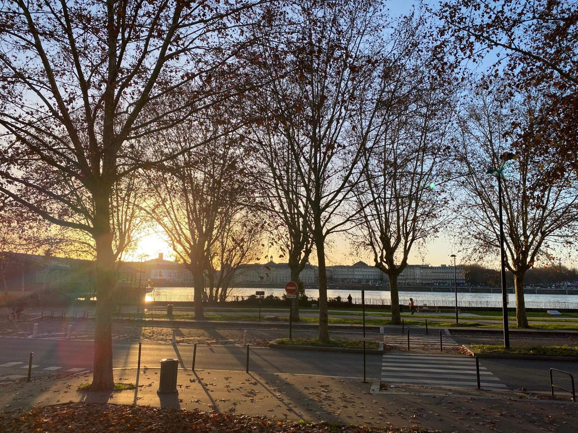 Apartment Duplex Avec Vue Sur La Garonne Bordeaux