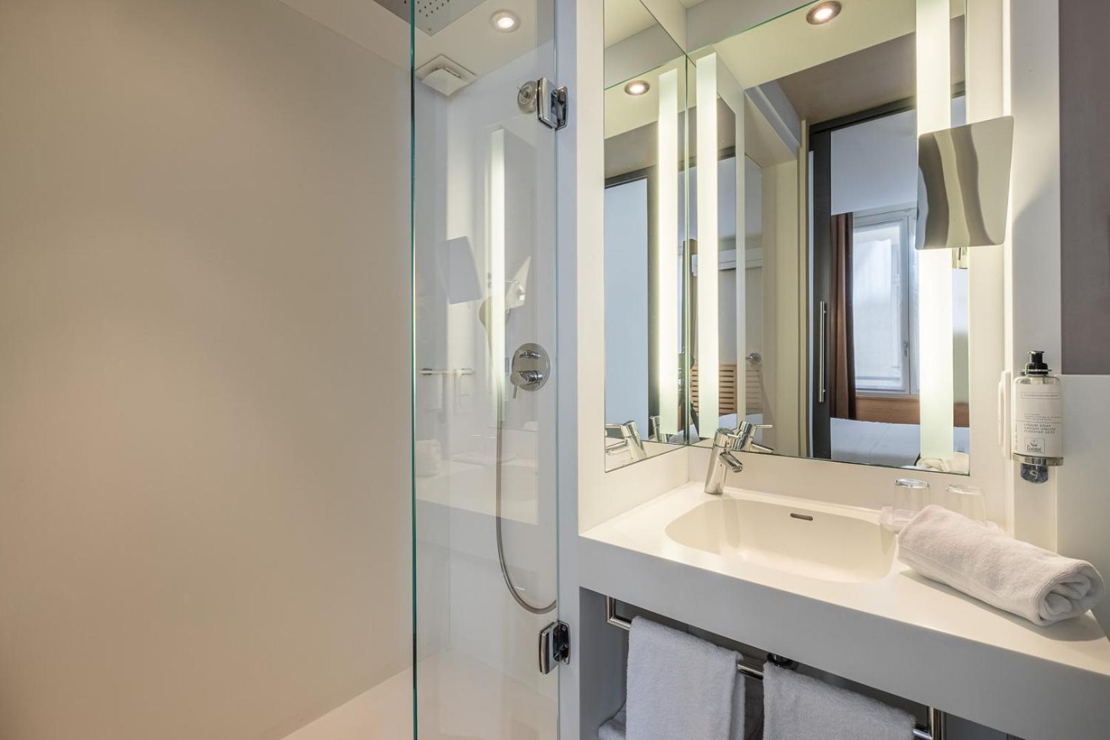 Western Grand Francais Hotel 3*