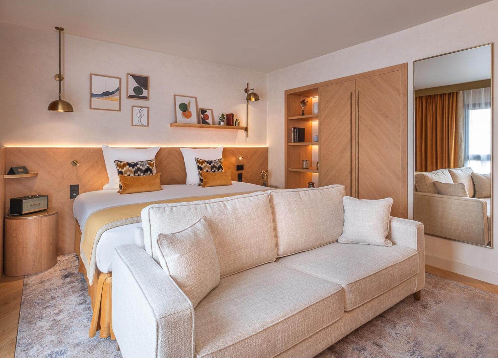 Hotel Burdigala 5*