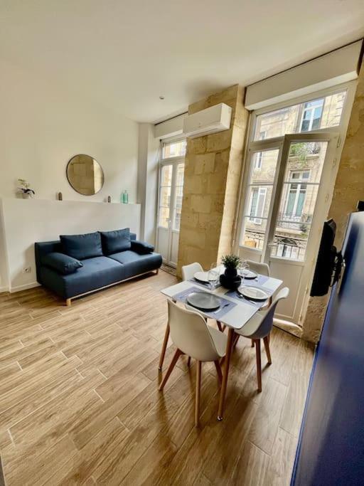 Apartment Climatise Au Coeur De Bordeaux