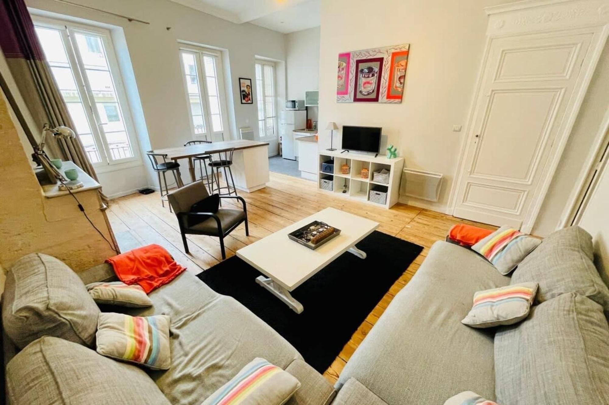 Căn hộ Lafite Furnished Flat *