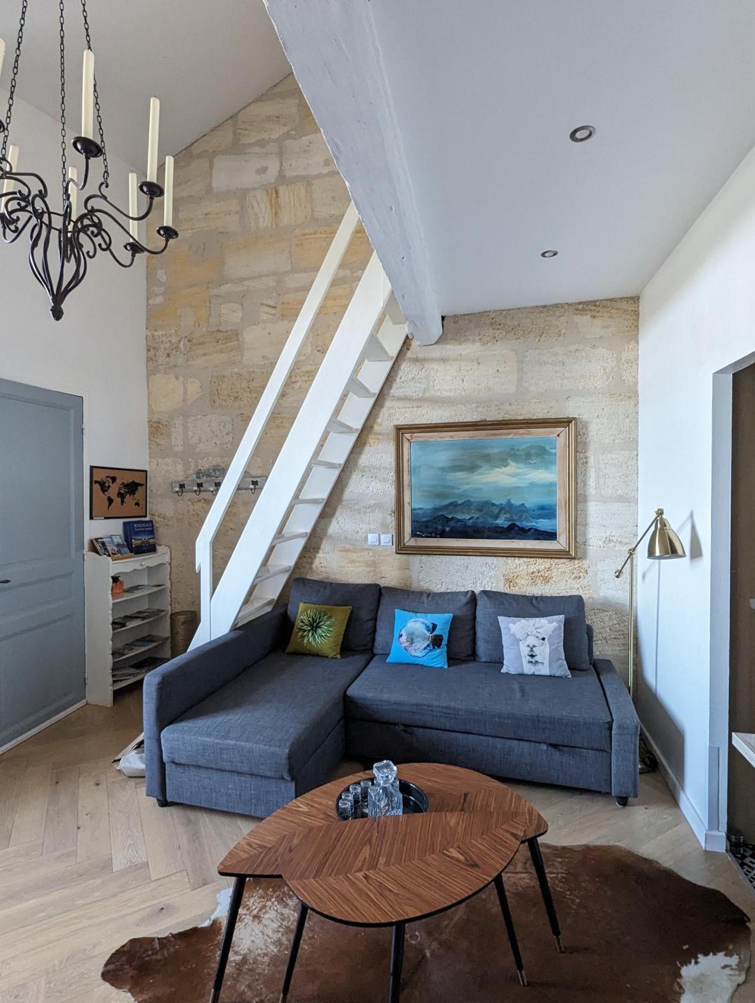 Apartment De Charme Sous Les Toits Avec Vue Sur La Garonne *