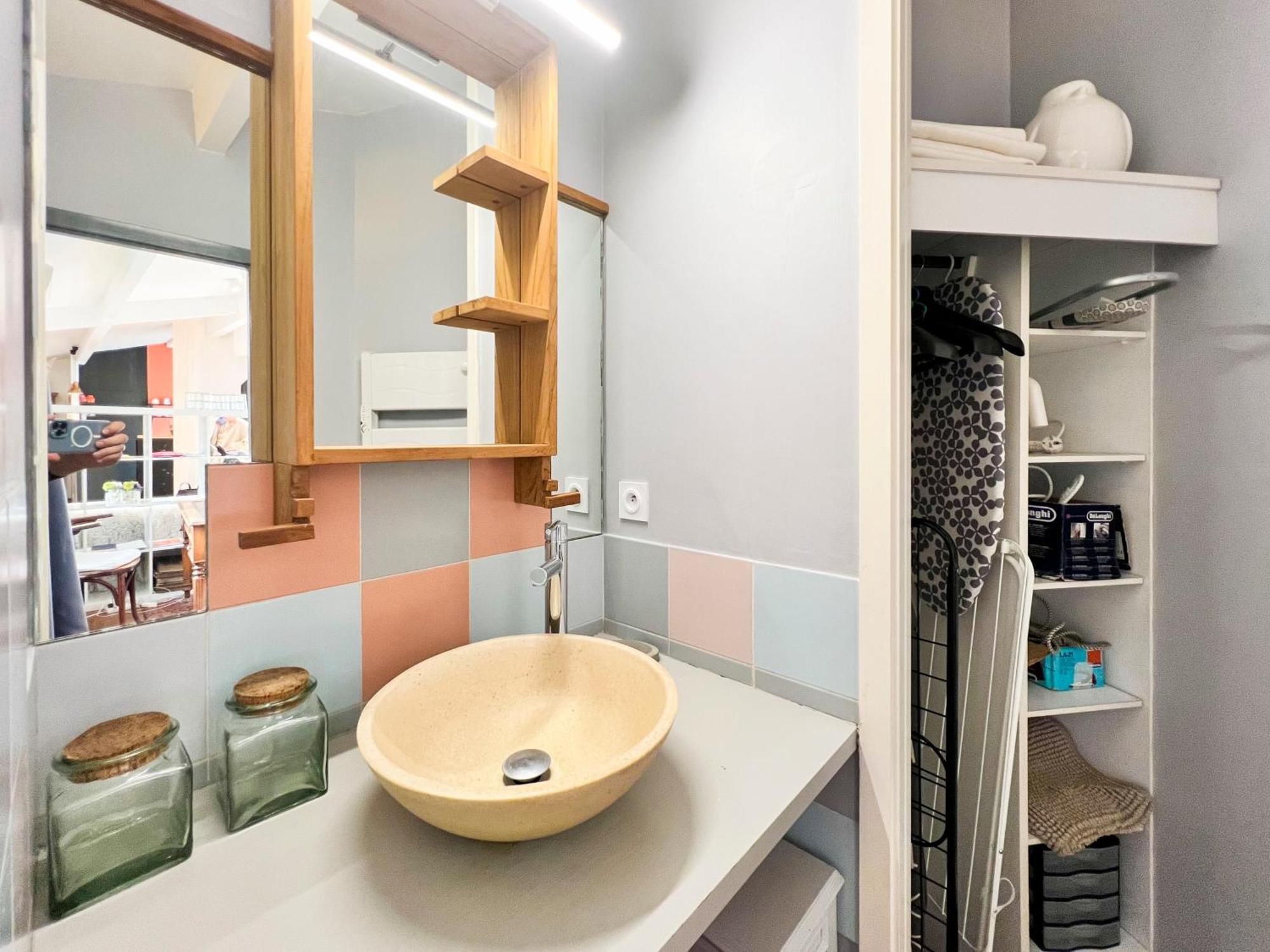 Magnifique Climatise Avec Parking - Allee De Tourny Appartement *