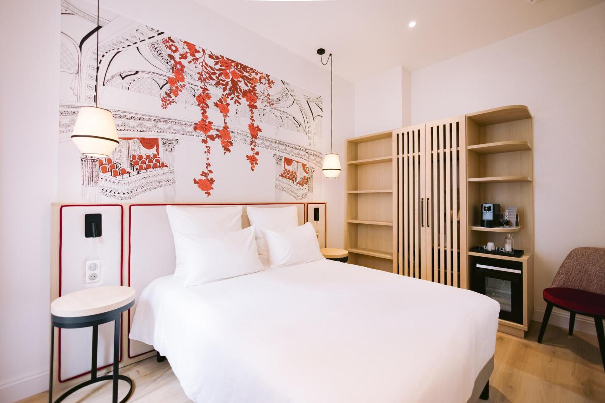 Majestic Hotel 4*