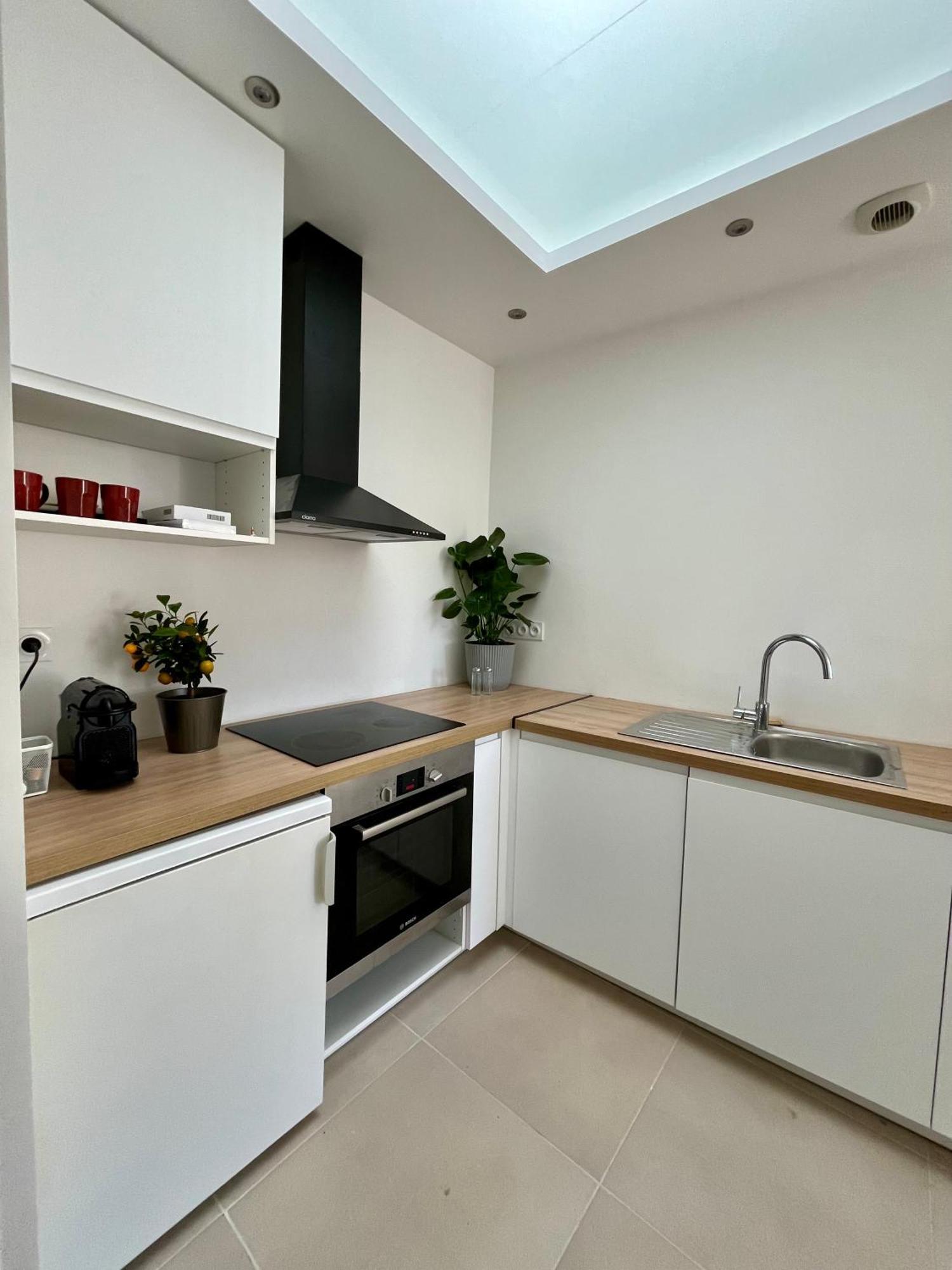 Centre Apartment *