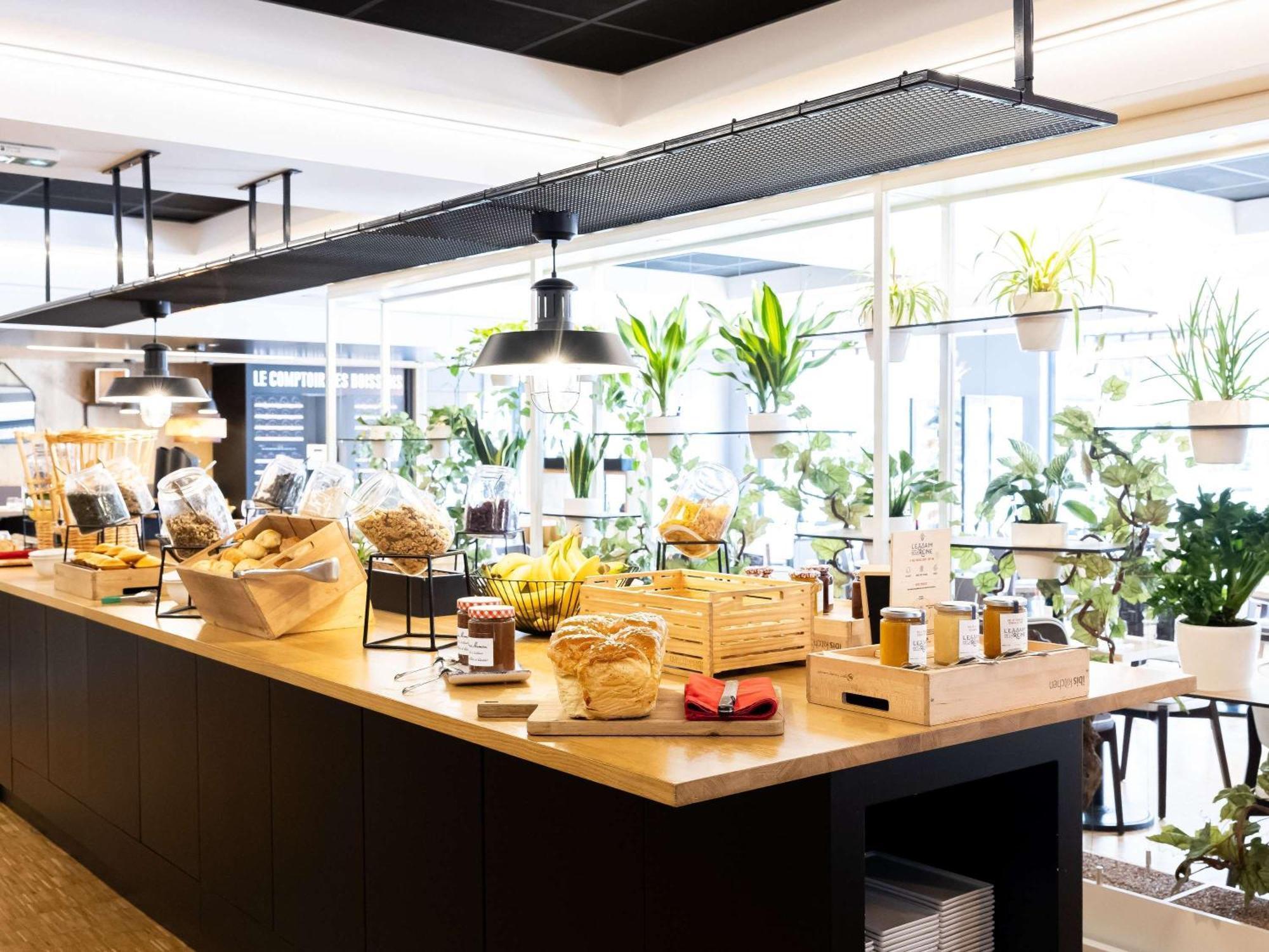 Hotel Ibis Centre Meriadeck 3*