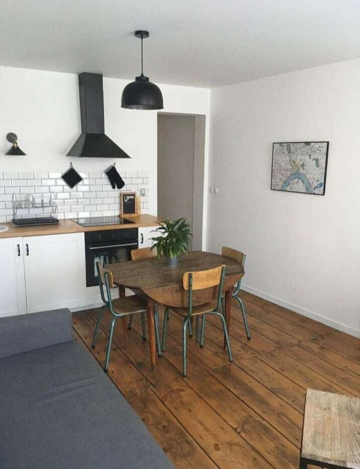 Mon Joli Pres Des Quais A Bordeaux