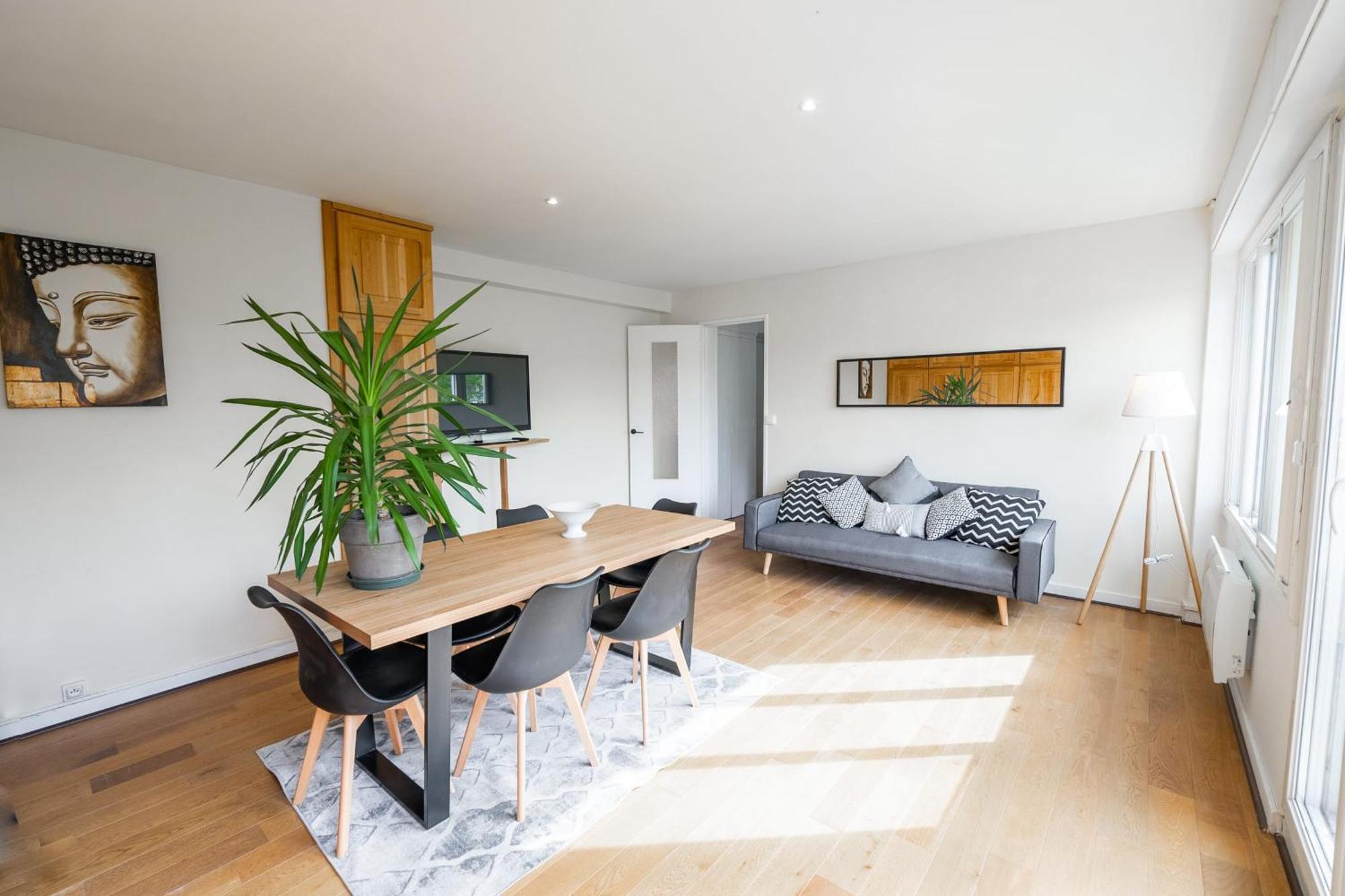Bright And Charming 50 M Cocoon Apartment