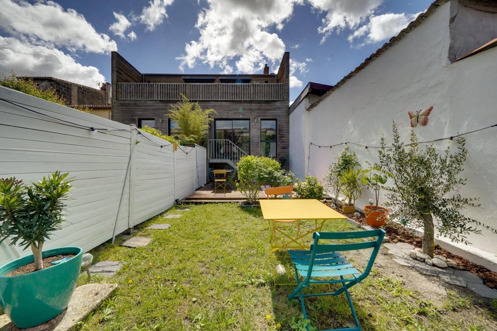 Apartamento Tres Bel Avec Terrasse Et Jardin Bordéus