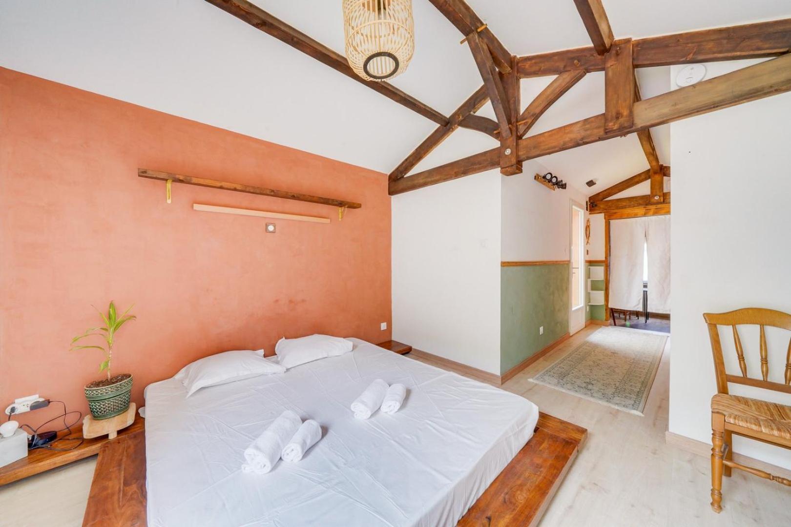 Guest house Maison Avec Terrasse & Parking Bacalan *
