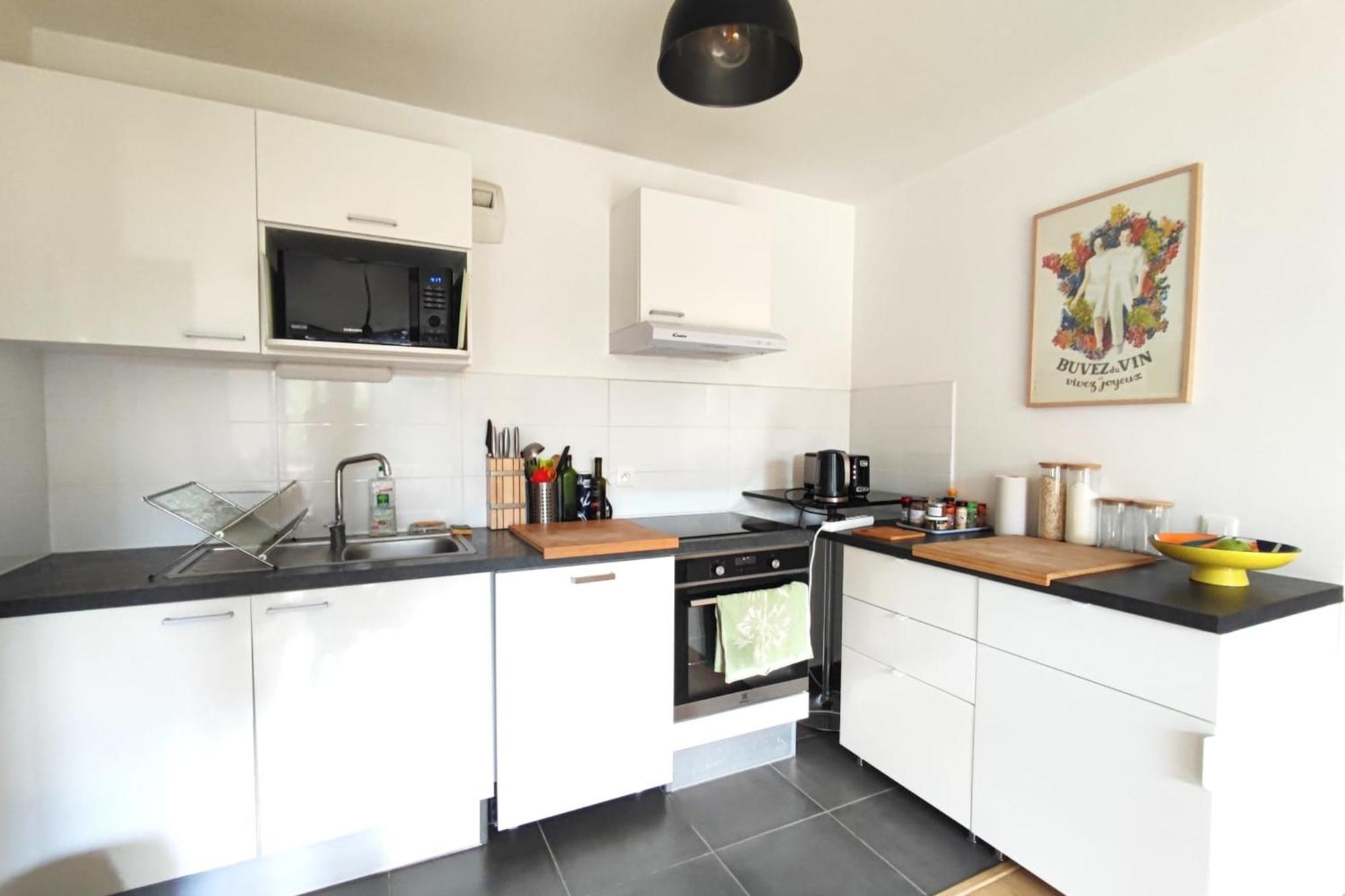 Appartement Spacious With Garden And Parking Slot Bordeaux
