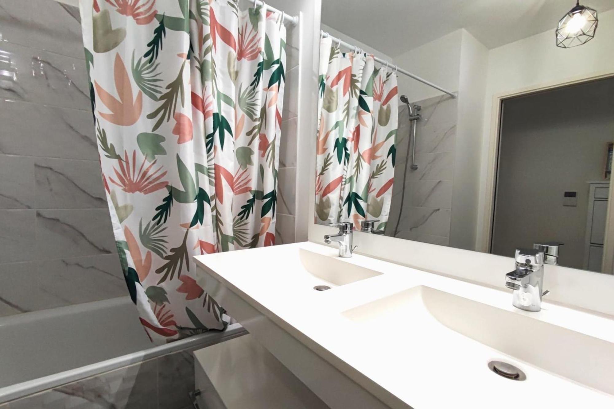 Appartement Spacious With Garden And Parking Slot Bordeaux