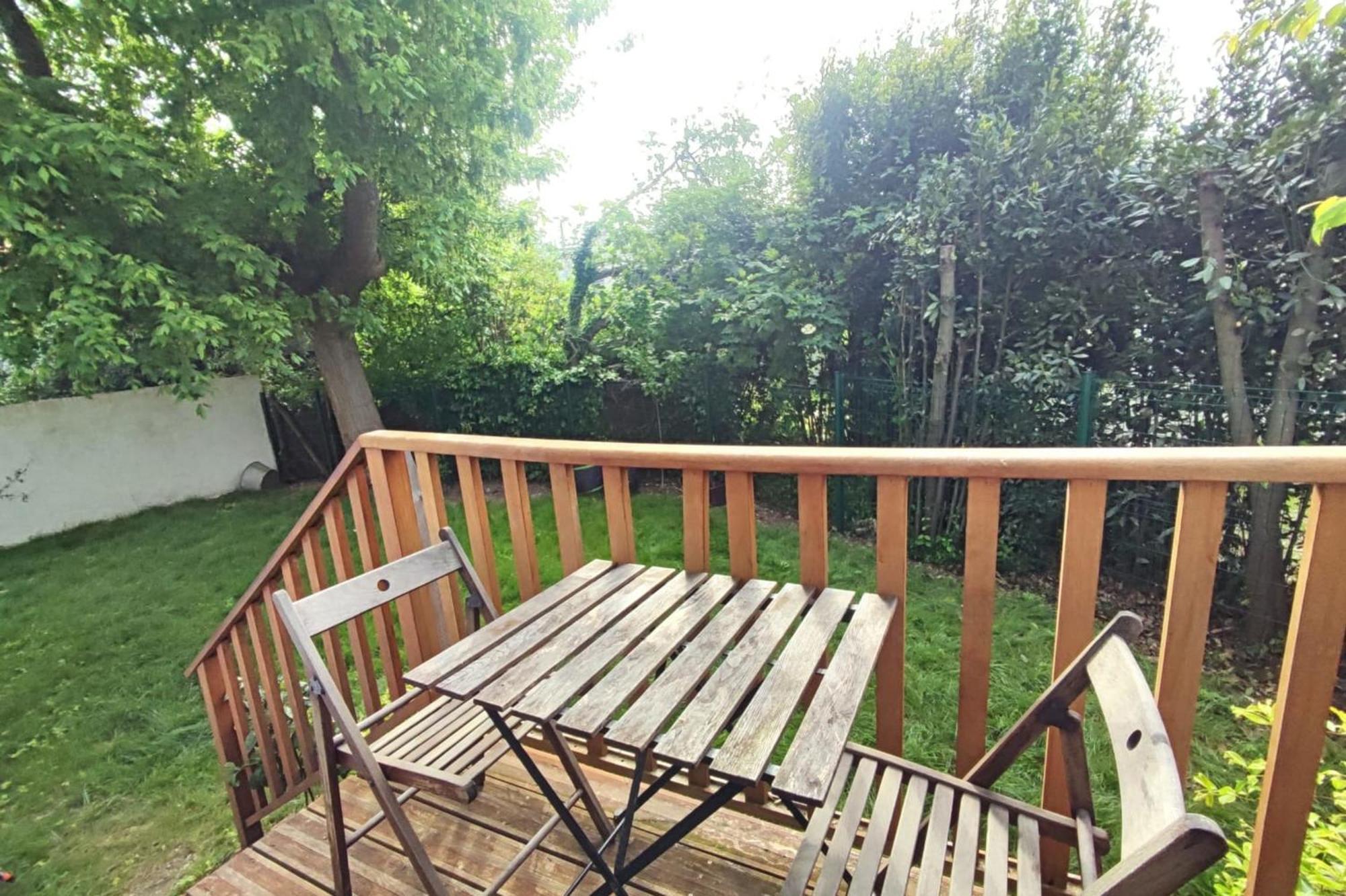 Spacious With Garden And Parking Slot Appartement