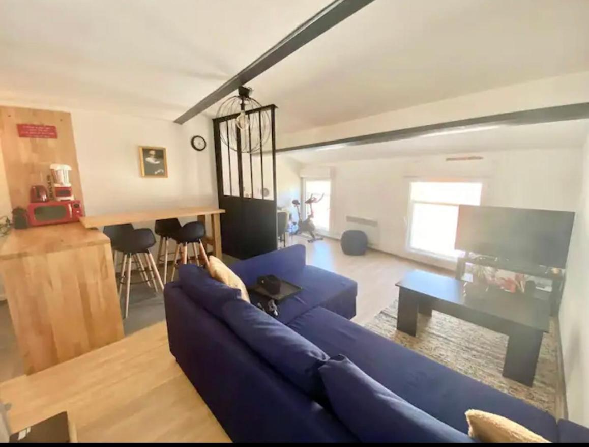 Apartment Centre *