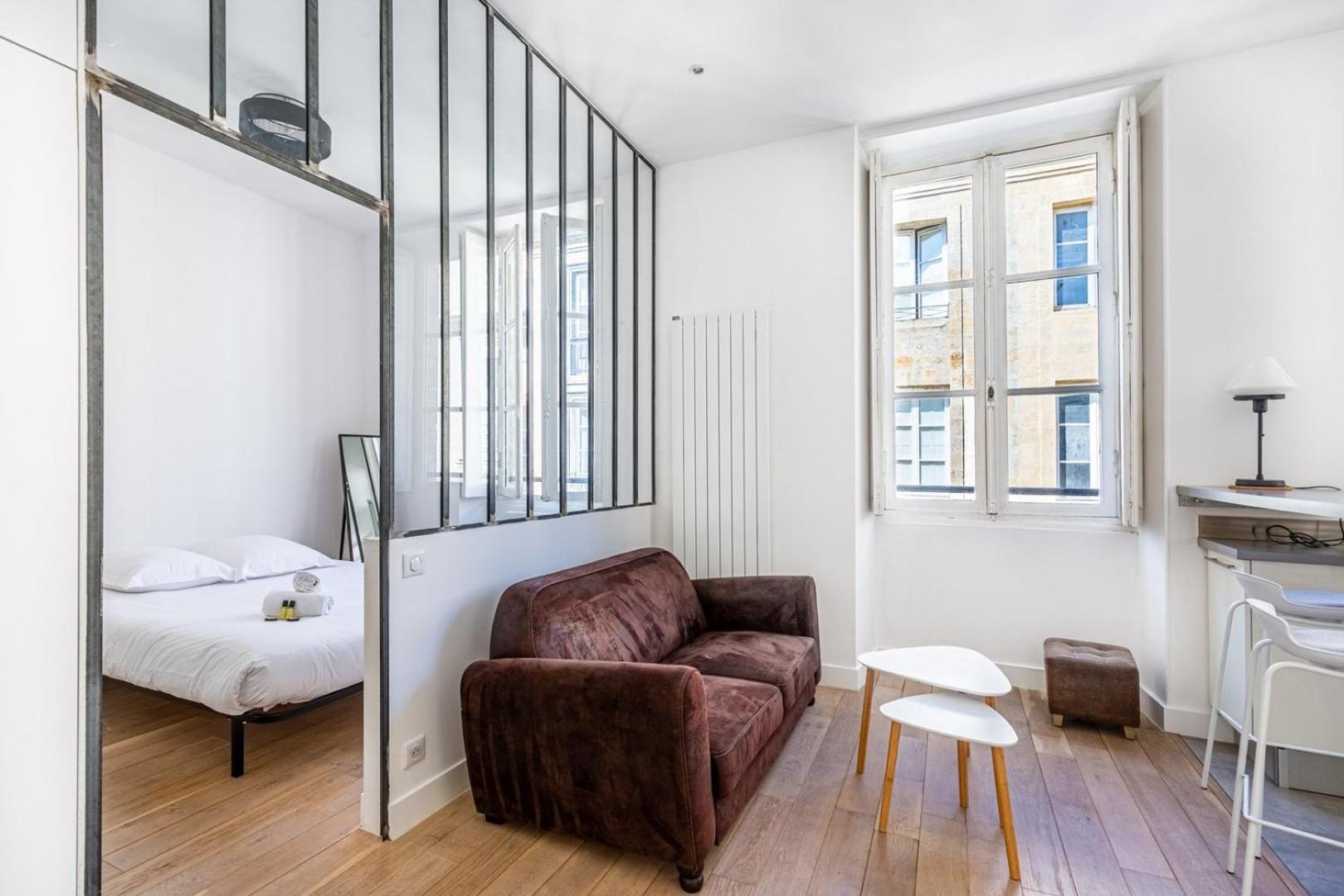 Apartment Guestready - A Bright Minimalism In The Centre Bordeaux